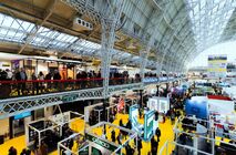 Творческая мастерская «АРТБУЗ», с использованием продукции Ualcom, представила свои авторские изделия на ведущей выставке строительства и дизайна Великобритании — London Build Expo 2023